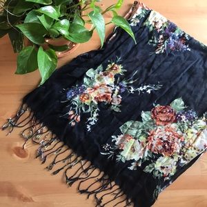 🎉HP🎉On The Fringes - Floral Scarf in navy NWOT